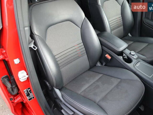 Красный Мерседес Б-класс, объемом двигателя 0 л и пробегом 122 тыс. км за 9999 $, фото 26 на Automoto.ua