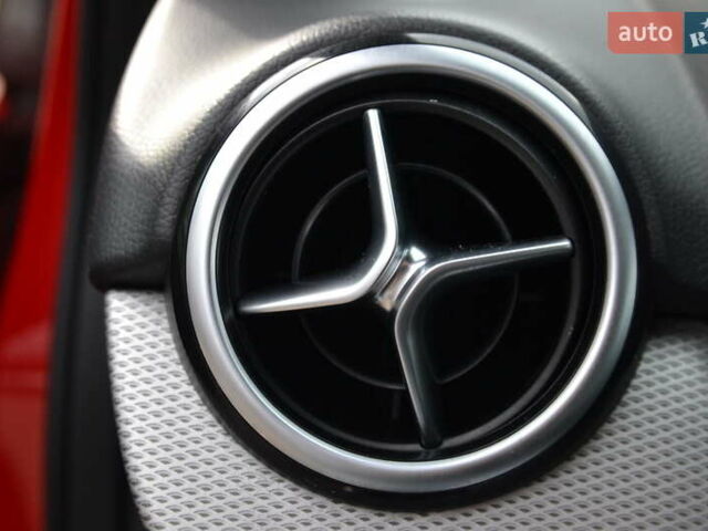 Красный Мерседес Б-класс, объемом двигателя 0 л и пробегом 122 тыс. км за 9999 $, фото 30 на Automoto.ua