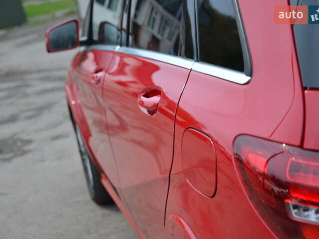 Красный Мерседес Б-класс, объемом двигателя 0 л и пробегом 122 тыс. км за 9999 $, фото 11 на Automoto.ua