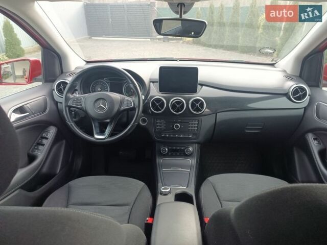 Червоний Мерседес Б-клас, об'ємом двигуна 0 л та пробігом 109 тис. км за 9900 $, фото 24 на Automoto.ua