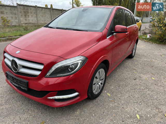 Червоний Мерседес Б-клас, об'ємом двигуна 0 л та пробігом 98 тис. км за 10500 $, фото 1 на Automoto.ua