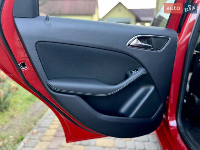 Червоний Мерседес Б-клас, об'ємом двигуна 0 л та пробігом 115 тис. км за 9500 $, фото 51 на Automoto.ua