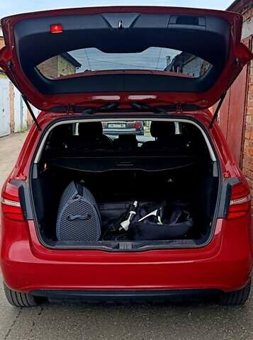 Червоний Мерседес Б-клас, об'ємом двигуна 0 л та пробігом 98 тис. км за 12000 $, фото 14 на Automoto.ua