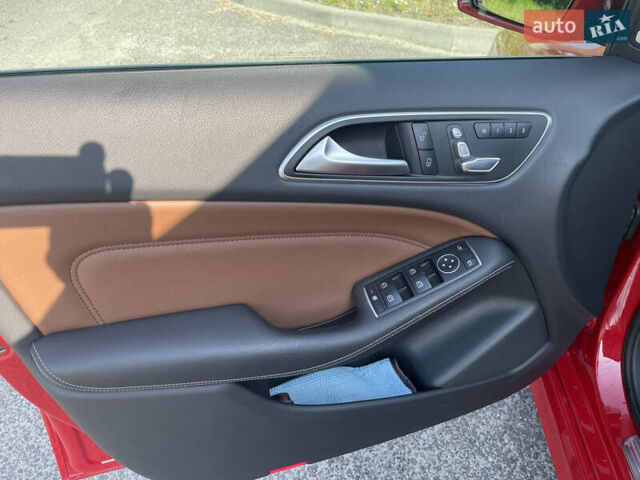 Красный Мерседес Б-класс, объемом двигателя 0 л и пробегом 91 тыс. км за 15500 $, фото 7 на Automoto.ua