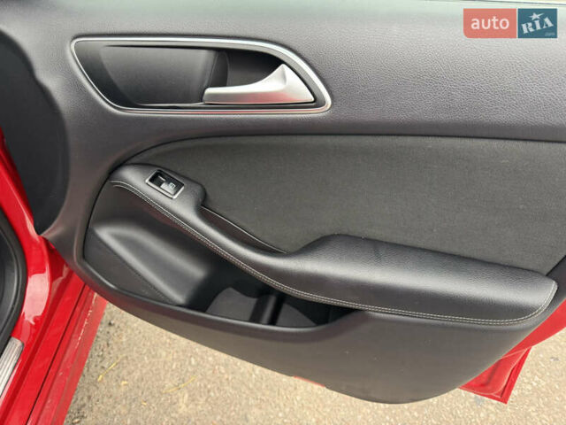 Червоний Мерседес Б-клас, об'ємом двигуна 0 л та пробігом 98 тис. км за 10500 $, фото 18 на Automoto.ua