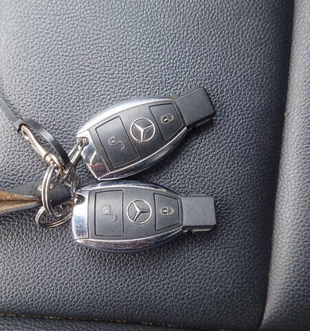 Червоний Мерседес Б-клас, об'ємом двигуна 0 л та пробігом 108 тис. км за 10800 $, фото 12 на Automoto.ua