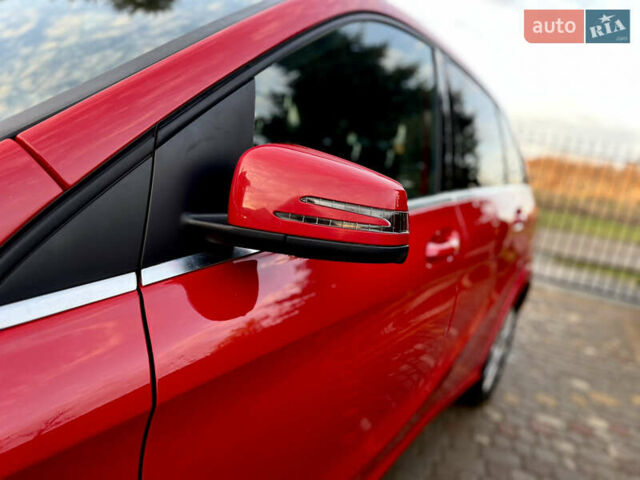 Червоний Мерседес Б-клас, об'ємом двигуна 0 л та пробігом 115 тис. км за 9500 $, фото 6 на Automoto.ua