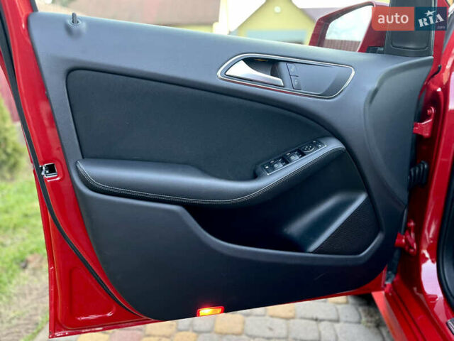 Червоний Мерседес Б-клас, об'ємом двигуна 0 л та пробігом 115 тис. км за 9500 $, фото 57 на Automoto.ua