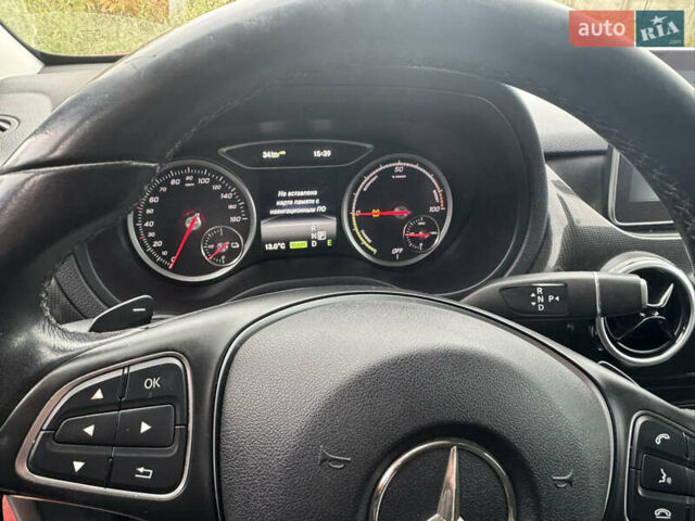 Червоний Мерседес Б-клас, об'ємом двигуна 0 л та пробігом 98 тис. км за 10500 $, фото 9 на Automoto.ua