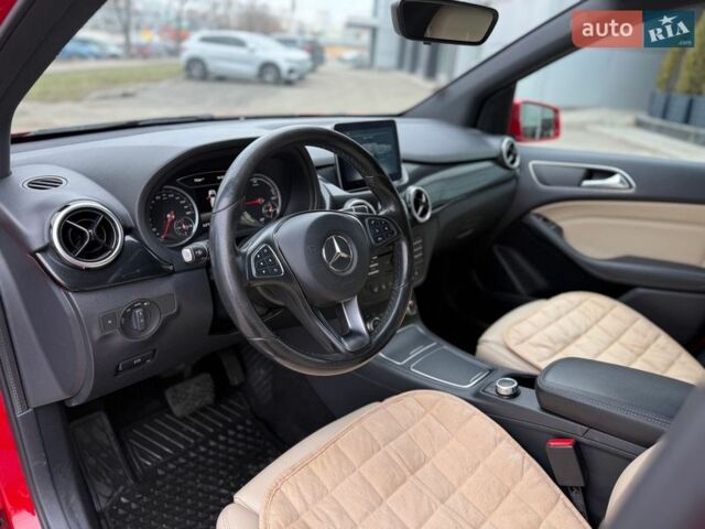 Червоний Мерседес Б-клас, об'ємом двигуна 0 л та пробігом 146 тис. км за 9999 $, фото 12 на Automoto.ua