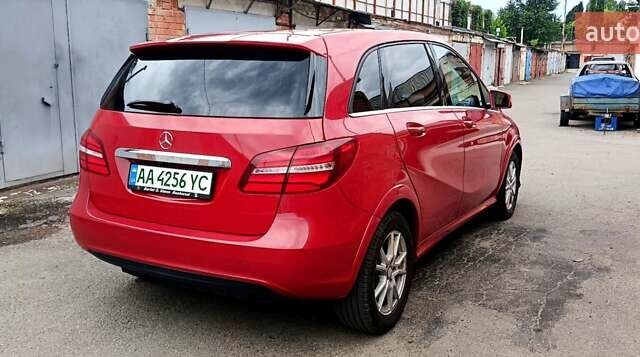 Червоний Мерседес Б-клас, об'ємом двигуна 0 л та пробігом 98 тис. км за 12000 $, фото 6 на Automoto.ua