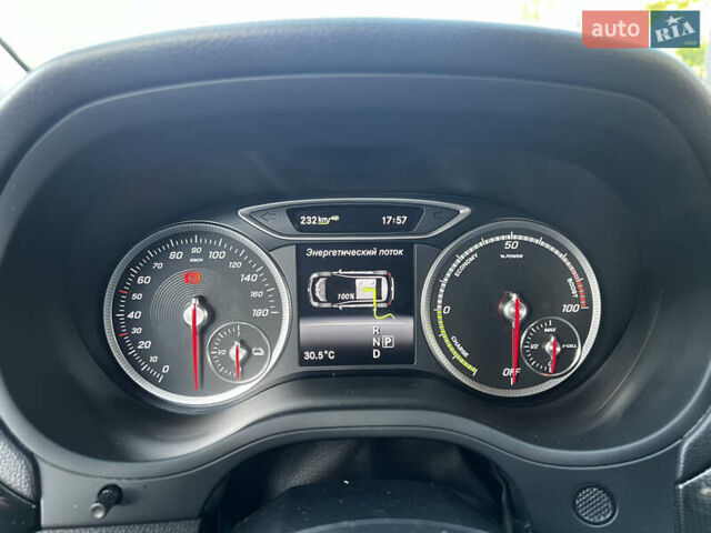 Красный Мерседес Б-класс, объемом двигателя 0 л и пробегом 69 тыс. км за 12600 $, фото 18 на Automoto.ua