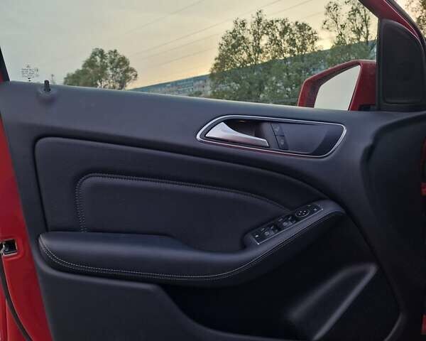 Красный Мерседес Б-класс, объемом двигателя 0 л и пробегом 95 тыс. км за 10800 $, фото 20 на Automoto.ua