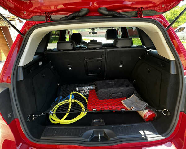 Красный Мерседес Б-класс, объемом двигателя 0 л и пробегом 69 тыс. км за 12600 $, фото 13 на Automoto.ua