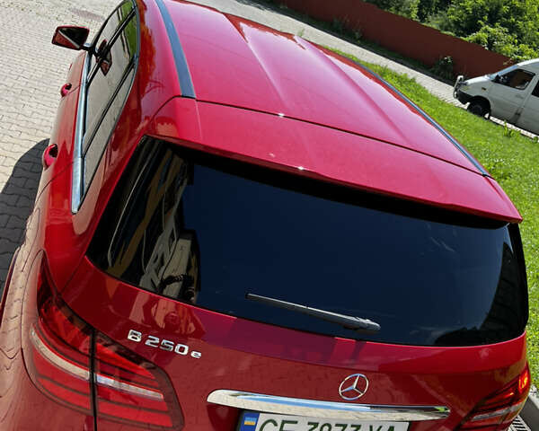 Красный Мерседес Б-класс, объемом двигателя 0 л и пробегом 69 тыс. км за 12600 $, фото 9 на Automoto.ua