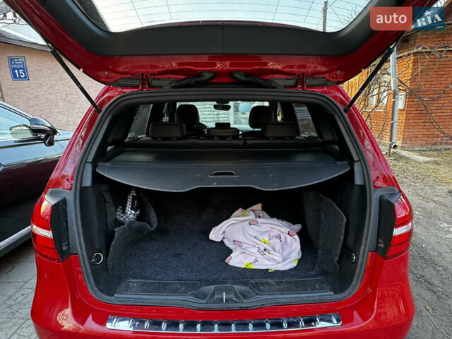 Червоний Мерседес Б-клас, об'ємом двигуна 0 л та пробігом 84 тис. км за 12900 $, фото 18 на Automoto.ua