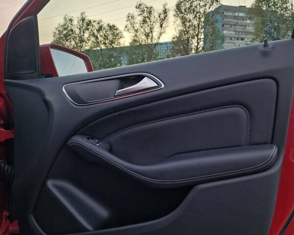 Красный Мерседес Б-класс, объемом двигателя 0 л и пробегом 95 тыс. км за 10800 $, фото 21 на Automoto.ua