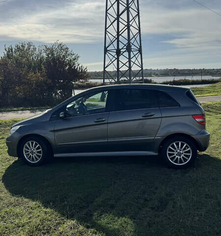 Мерседес Б-класс, объемом двигателя 1.7 л и пробегом 204 тыс. км за 8200 $, фото 3 на Automoto.ua