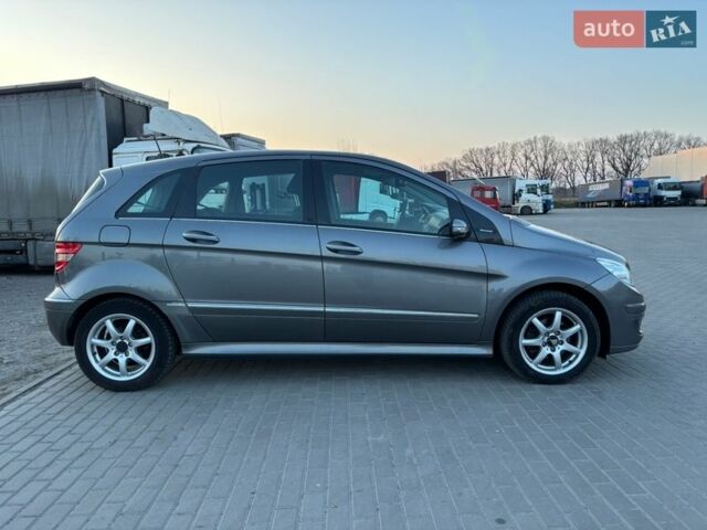 Мерседес Б-класс, объемом двигателя 1.7 л и пробегом 239 тыс. км за 5800 $, фото 4 на Automoto.ua