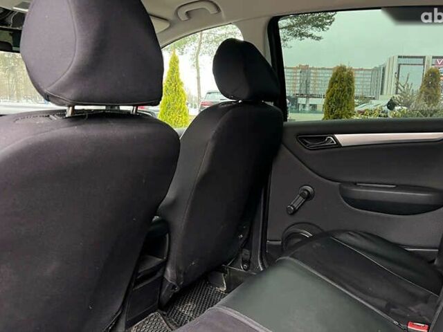 Мерседес Б-класс, объемом двигателя 1.7 л и пробегом 142 тыс. км за 8999 $, фото 18 на Automoto.ua