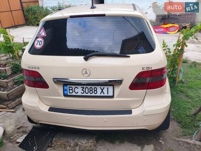 Мерседес Б-класс, объемом двигателя 2.2 л и пробегом 246 тыс. км за 8500 $, фото 7 на Automoto.ua