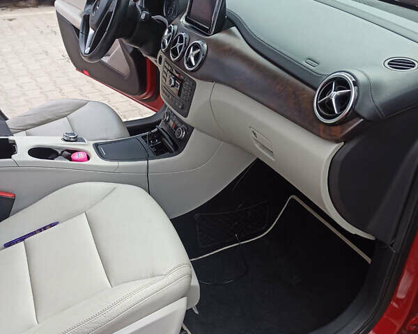 Мерседес Б-класс, объемом двигателя 0 л и пробегом 73 тыс. км за 14000 $, фото 11 на Automoto.ua