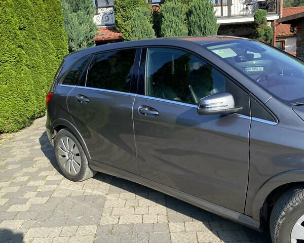 Мерседес Б-клас, об'ємом двигуна 0 л та пробігом 78 тис. км за 10000 $, фото 7 на Automoto.ua