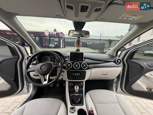 Мерседес Б-класс 2014 в Львове на Automoto.ua Мерседес Б-класс, объемом двигателя 1.46 л и пробегом 156 тыс. км за 12500 $, фото 3 на Automoto.ua