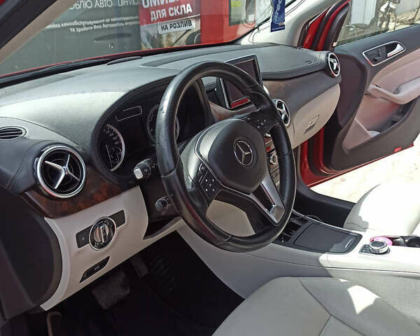 Мерседес Б-класс, объемом двигателя 0 л и пробегом 73 тыс. км за 14000 $, фото 12 на Automoto.ua