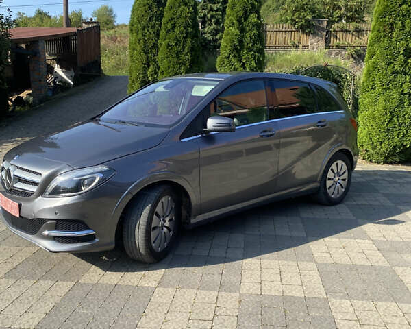 Мерседес Б-клас, об'ємом двигуна 0 л та пробігом 78 тис. км за 10000 $, фото 2 на Automoto.ua