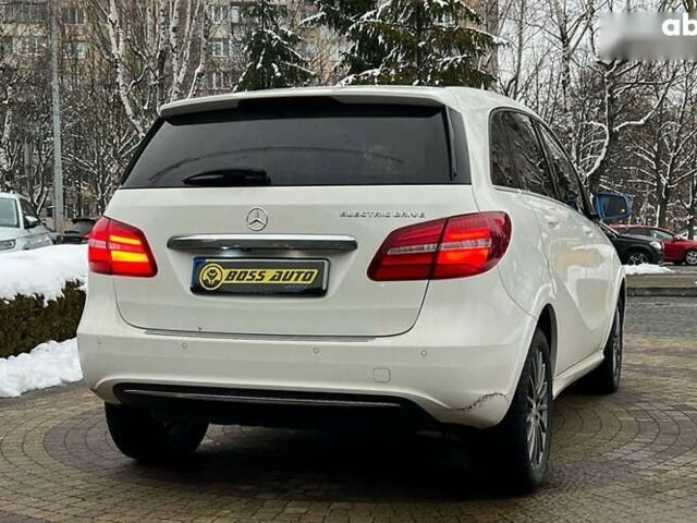 Мерседес Б-класс, объемом двигателя 0 л и пробегом 146 тыс. км за 11700 $, фото 6 на Automoto.ua