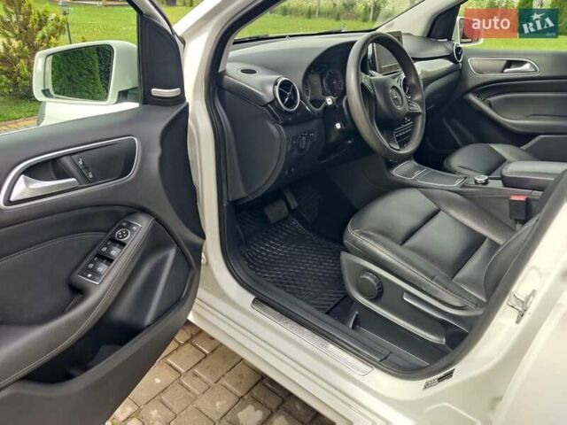 Мерседес Б-класс, объемом двигателя 0 л и пробегом 90 тыс. км за 9999 $, фото 4 на Automoto.ua