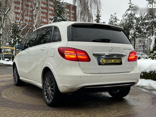 Мерседес Б-класс, объемом двигателя 0 л и пробегом 146 тыс. км за 11700 $, фото 4 на Automoto.ua