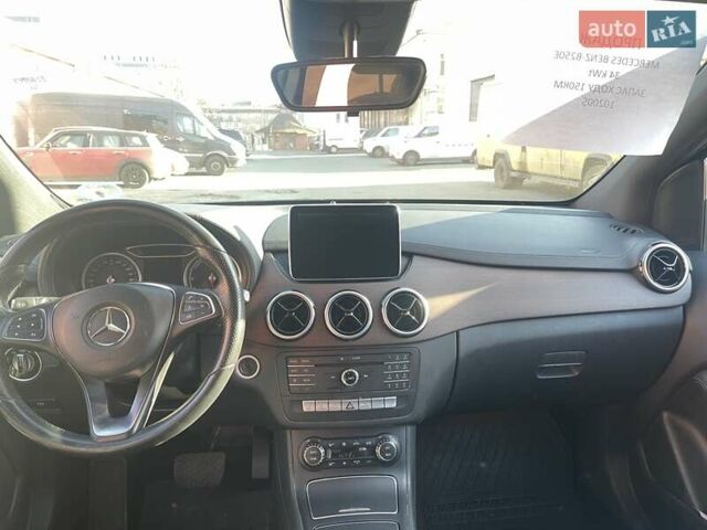 Мерседес Б-класс, объемом двигателя 0 л и пробегом 107 тыс. км за 10200 $, фото 5 на Automoto.ua
