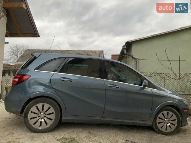 Мерседес Б-класс, объемом двигателя 0 л и пробегом 126 тыс. км за 8000 $, фото 6 на Automoto.ua