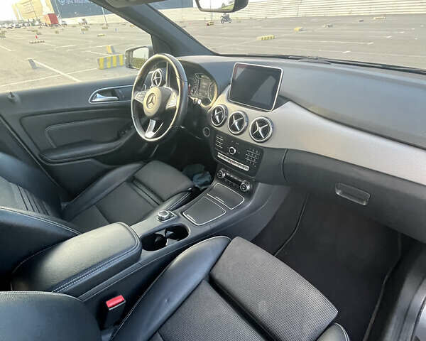 Мерседес Б-клас, об'ємом двигуна 0 л та пробігом 87 тис. км за 9999 $, фото 31 на Automoto.ua