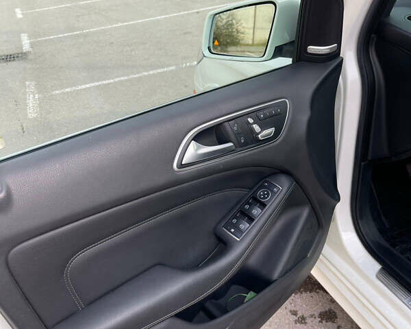 Мерседес Б-класс, объемом двигателя 0 л и пробегом 81 тыс. км за 11800 $, фото 17 на Automoto.ua