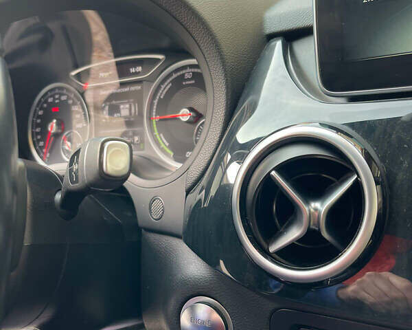 Мерседес Б-класс, объемом двигателя 0 л и пробегом 81 тыс. км за 11800 $, фото 9 на Automoto.ua