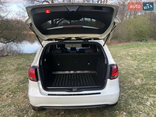 Мерседес Б-класс, объемом двигателя 0 л и пробегом 38 тыс. км за 14800 $, фото 22 на Automoto.ua