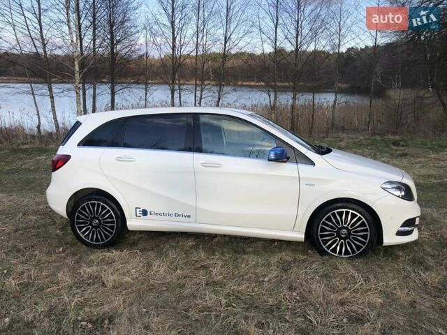 Мерседес Б-класс, объемом двигателя 0 л и пробегом 38 тыс. км за 14800 $, фото 6 на Automoto.ua