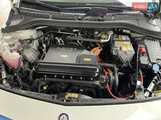Мерседес Б-клас, об'ємом двигуна 0 л та пробігом 101 тис. км за 11650 $, фото 16 на Automoto.ua