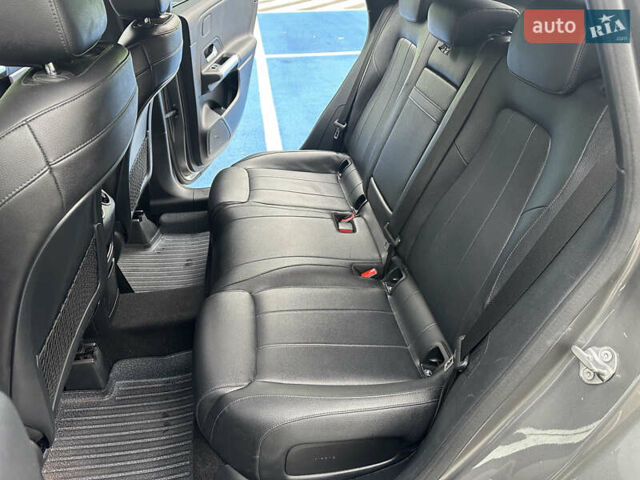 Мерседес Б-класс, объемом двигателя 1.95 л и пробегом 230 тыс. км за 23400 $, фото 19 на Automoto.ua