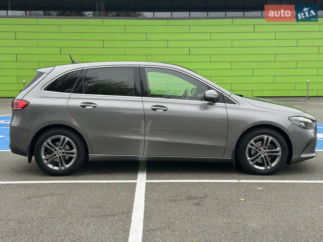 Мерседес Б-класс, объемом двигателя 1.95 л и пробегом 230 тыс. км за 23400 $, фото 3 на Automoto.ua