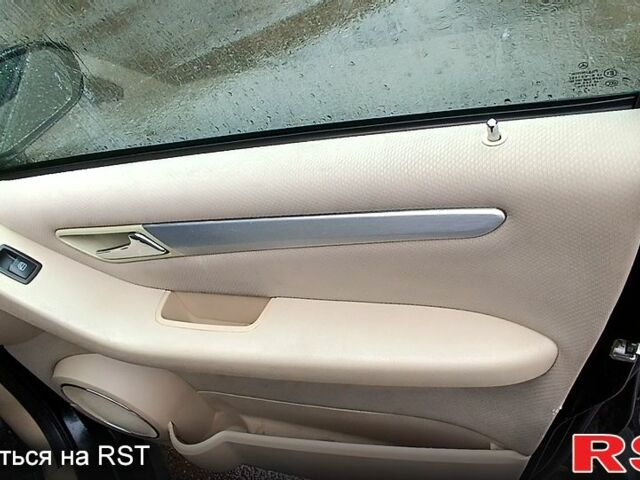 Мерседес Б-класс, объемом двигателя 2 л и пробегом 277 тыс. км за 3850 $, фото 9 на Automoto.ua