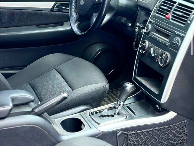 Мерседес Б-класс, объемом двигателя 2 л и пробегом 290 тыс. км за 6800 $, фото 3 на Automoto.ua