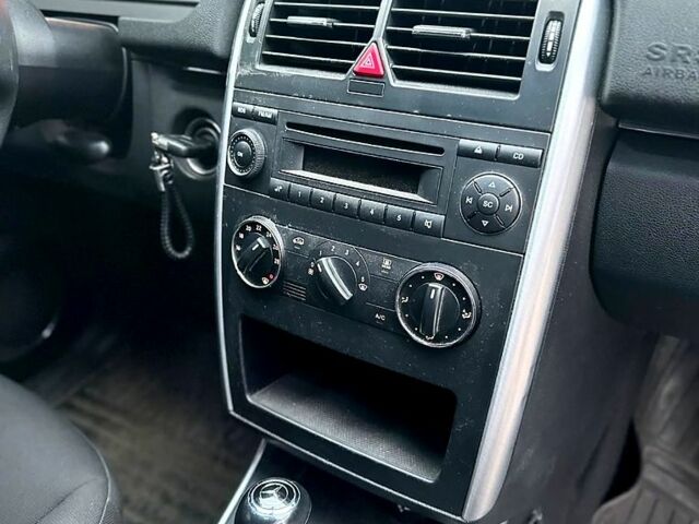 Мерседес Б-класс, объемом двигателя 2 л и пробегом 290 тыс. км за 6800 $, фото 5 на Automoto.ua