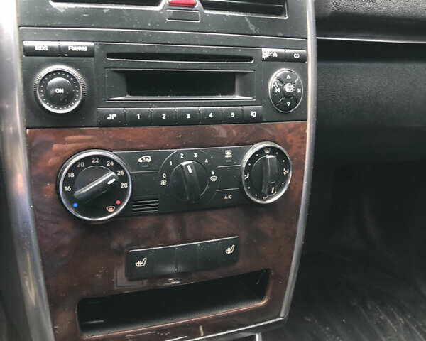 Жовтий Мерседес Б-клас, об'ємом двигуна 2 л та пробігом 460 тис. км за 5400 $, фото 8 на Automoto.ua