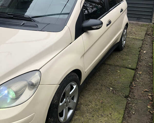 Жовтий Мерседес Б-клас, об'ємом двигуна 2 л та пробігом 460 тис. км за 5400 $, фото 1 на Automoto.ua