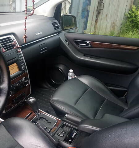 Жовтий Мерседес Б-клас, об'ємом двигуна 1.99 л та пробігом 272 тис. км за 7000 $, фото 3 на Automoto.ua