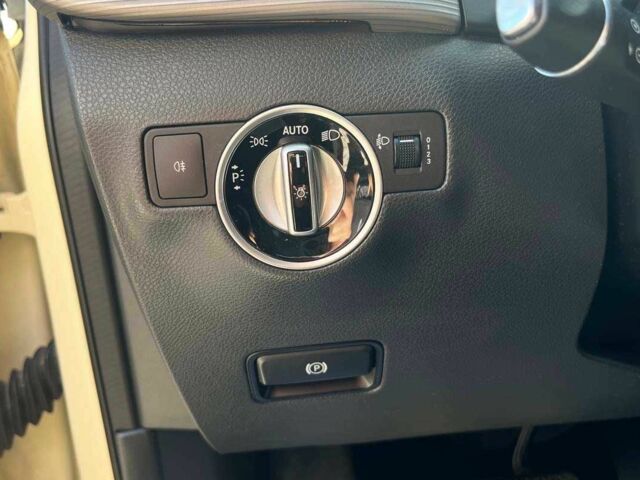 Желтый Мерседес Б-класс, объемом двигателя 1.5 л и пробегом 510 тыс. км за 10199 $, фото 13 на Automoto.ua